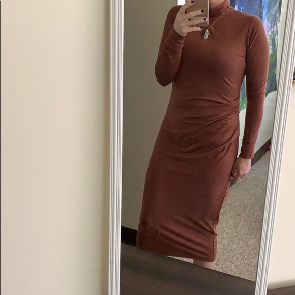 ATHLETA Industry Turtleneck dress Havana brown - Picture 4 of 9
